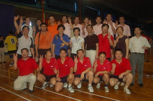 赛出效果，，，，赛出气概--总公司男子气排球队包办集团公司五周年志庆角逐亚军、季军 - 企业要闻 - J9集团