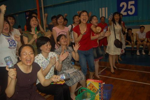 赛出效果，，，，赛出气概--总公司男子气排球队包办集团公司五周年志庆角逐亚军、季军 - 企业要闻 - J9集团