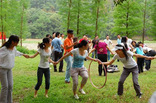 弘扬五四精神，，，，点燃青春激情 - 企业要闻 - J9集团
