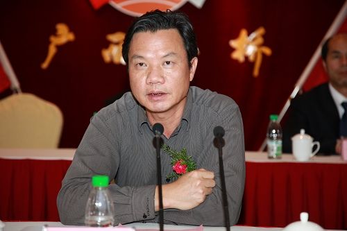 凝心聚力，，，，，，克难攻坚，，，，，，挖潜增效，，，，，，科学生长——广西J9集团总公司八届一次职代会盛大召开 - 企业要闻 - J9集团