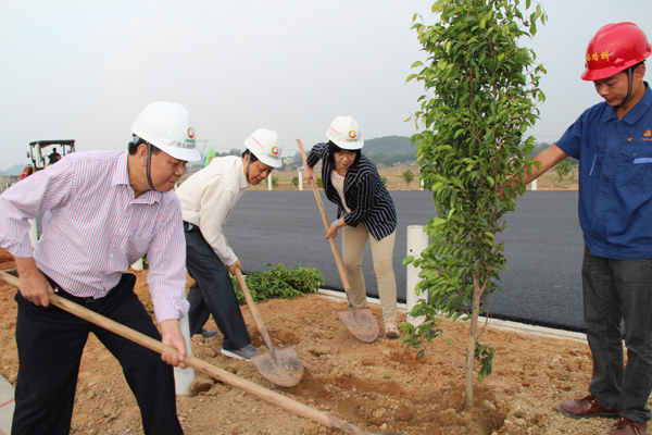 自治区审计厅厅长黄必贵等单位向导莅临玉铁A标考察调研事情 - 企业要闻 - J9集团