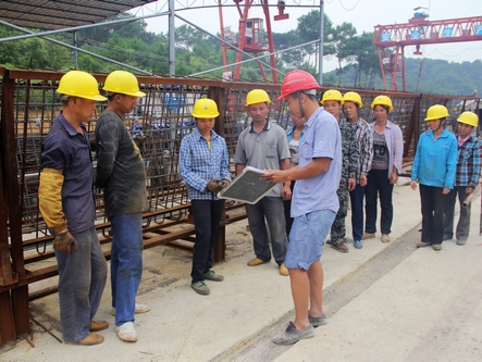 来马路项目获2013年天下修建业企业建设农民工业余学校树模项目部殊荣 - 企业要闻 - J9集团